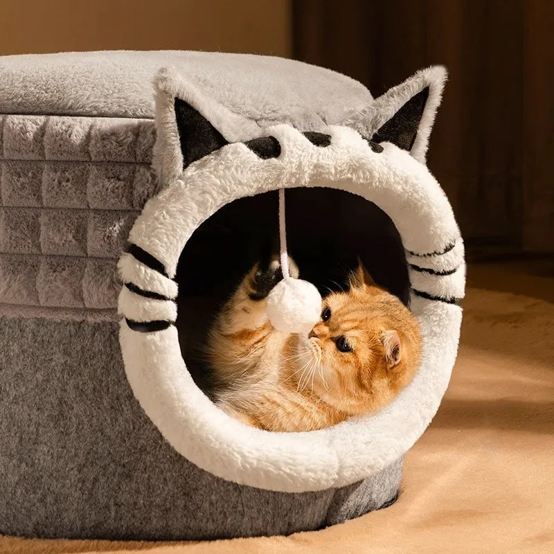 Cat house warm in winter